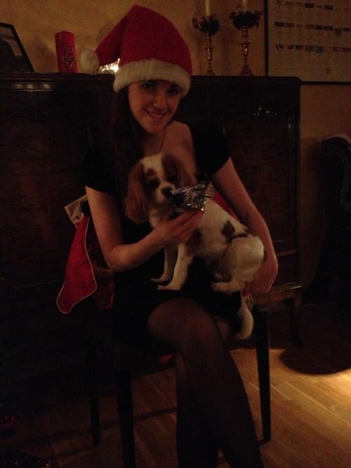 Chichi öppnar paket